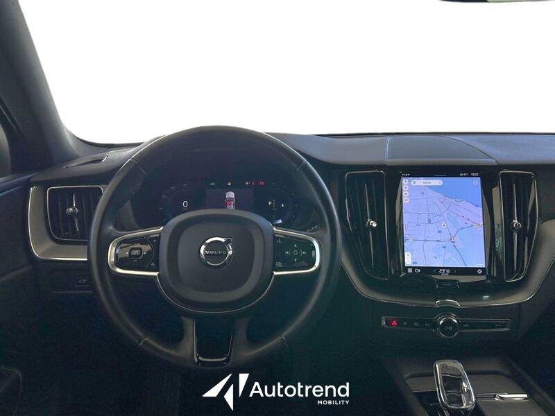 Volvo XC60 B4 197+14 CV AWD Mild Hybrid Automatico Plus Dark N1 Autocarro