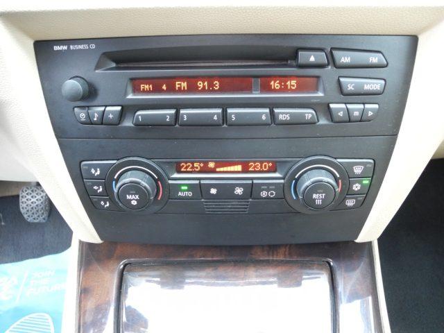 BMW 320 i Touring - PELLE - TETTO APRIBILE - LEGGERE NOTE