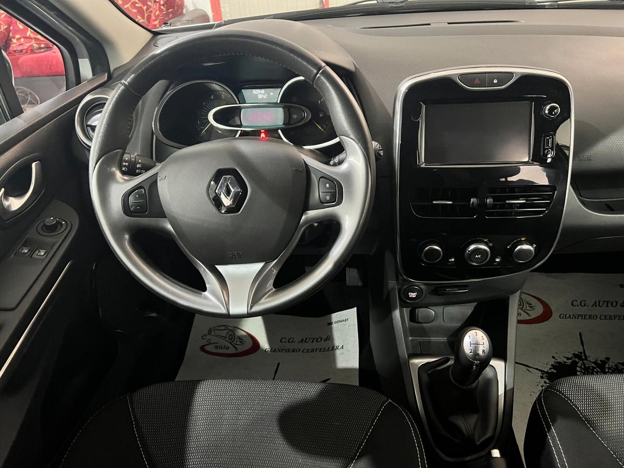 Renault Clio 1.5 75CV - Costume National - 2015