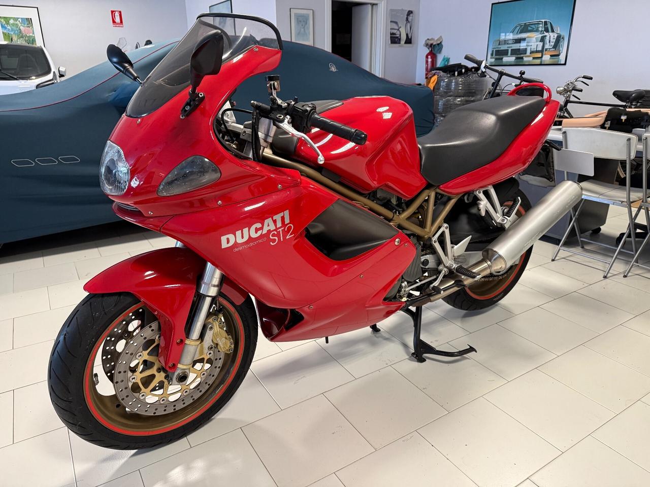Ducati ST2 Desmo 950