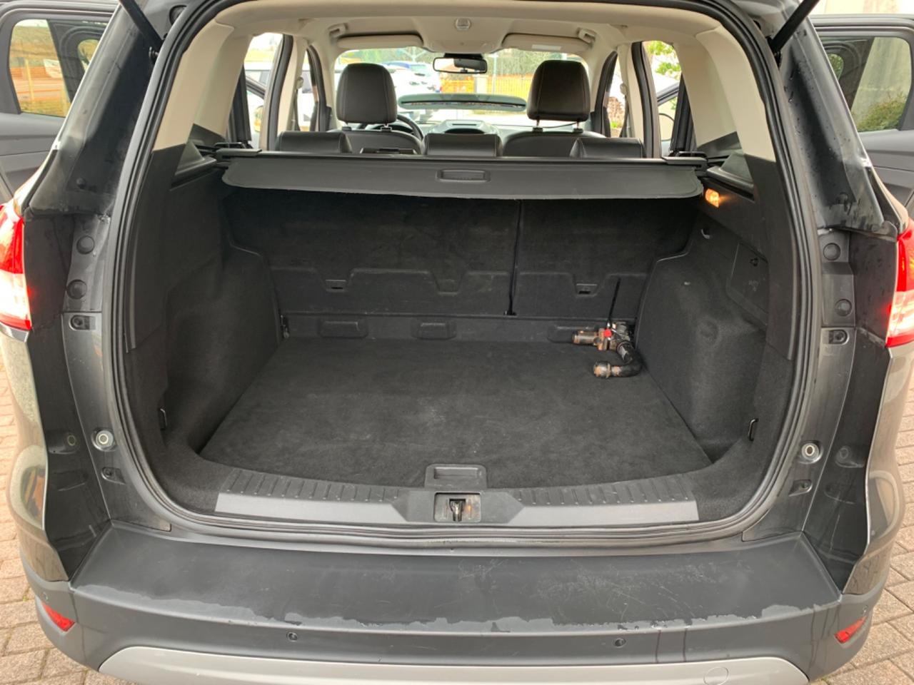 Ford Kuga 2.0 TDCI 150 CV S&S 4WD Powershift Titanium