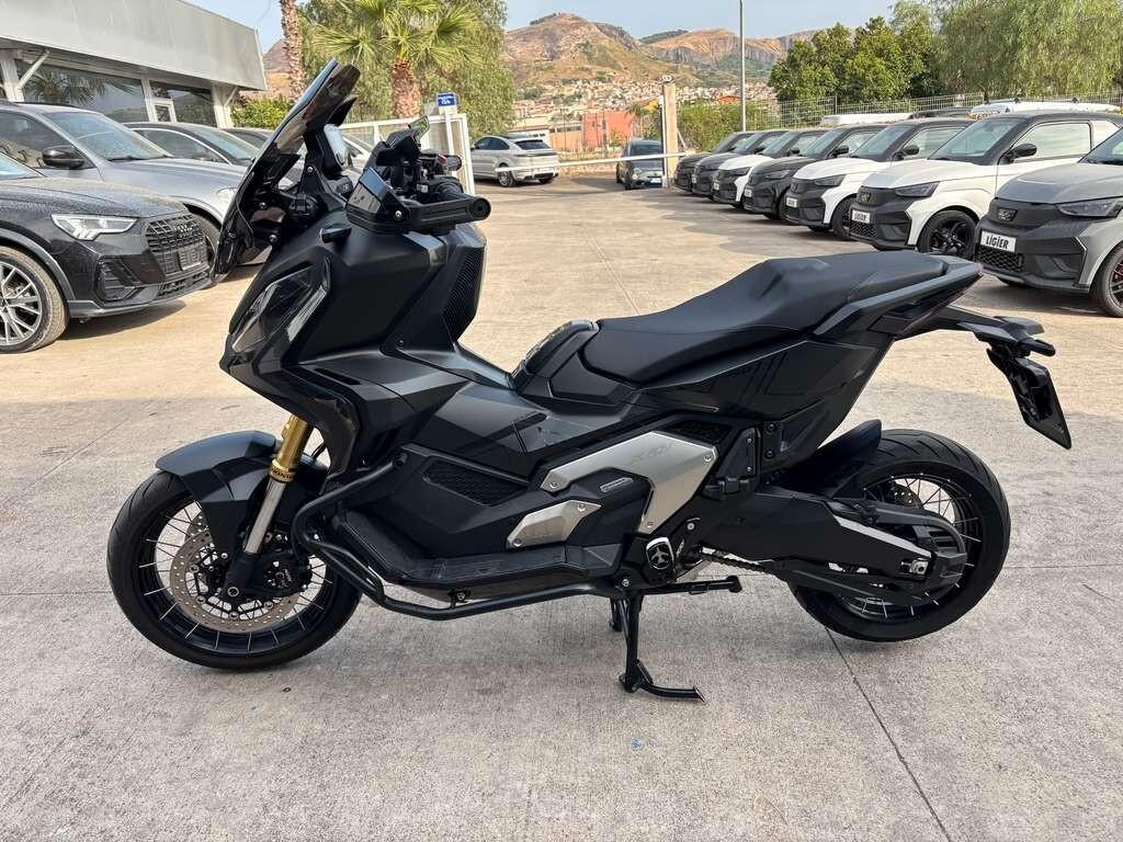 Honda X-ADV 750 2023 / Km 12.000 Tua a solo 104 Euro al mese