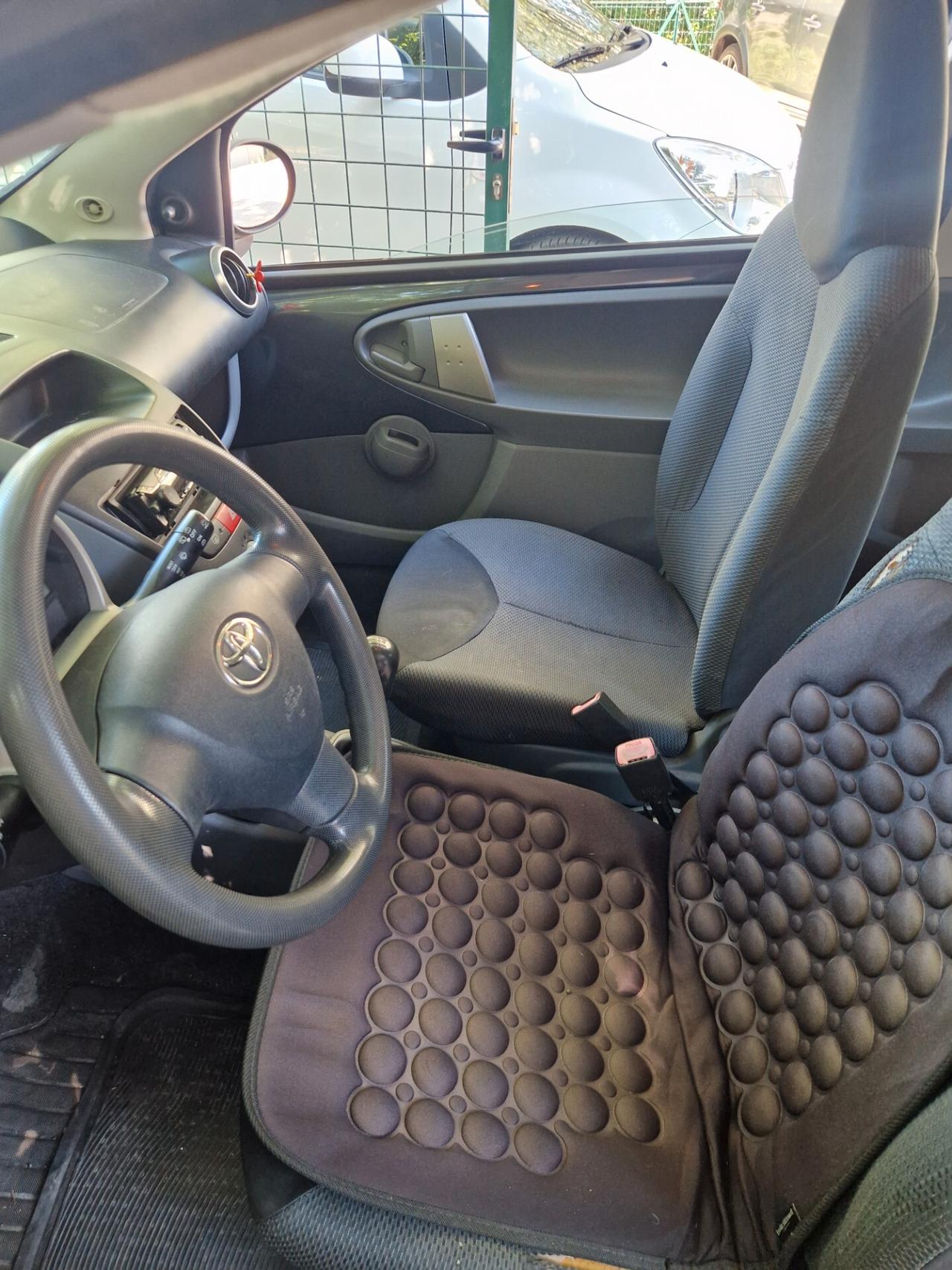 Toyota Aygo 1.0 Benz 68cv - Garanzia 12 mesi