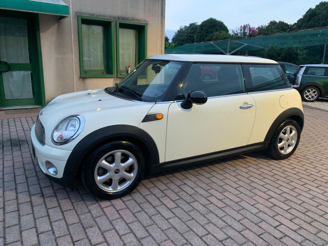 Mini 1.4 16V One Chili