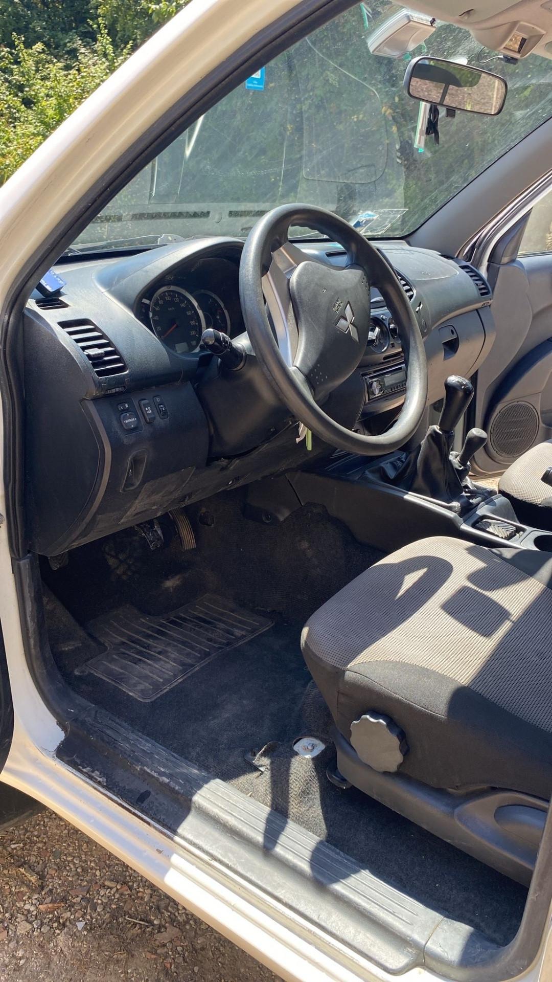 Mitsubishi L200 2.5 DI-D-136CV DC Intense DPF (100 kw)