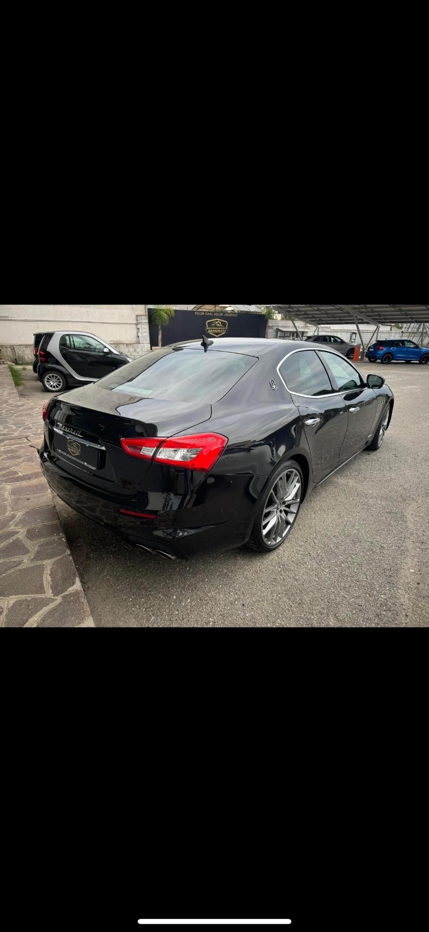 Maserati Ghibli V6 430 CV Q4 Gransport