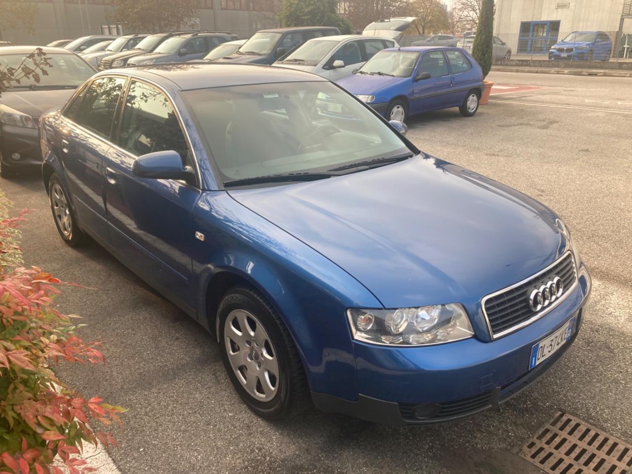 AUDI A4 BERLINA (DA VETRINA) PROPRIETARIO UNICO