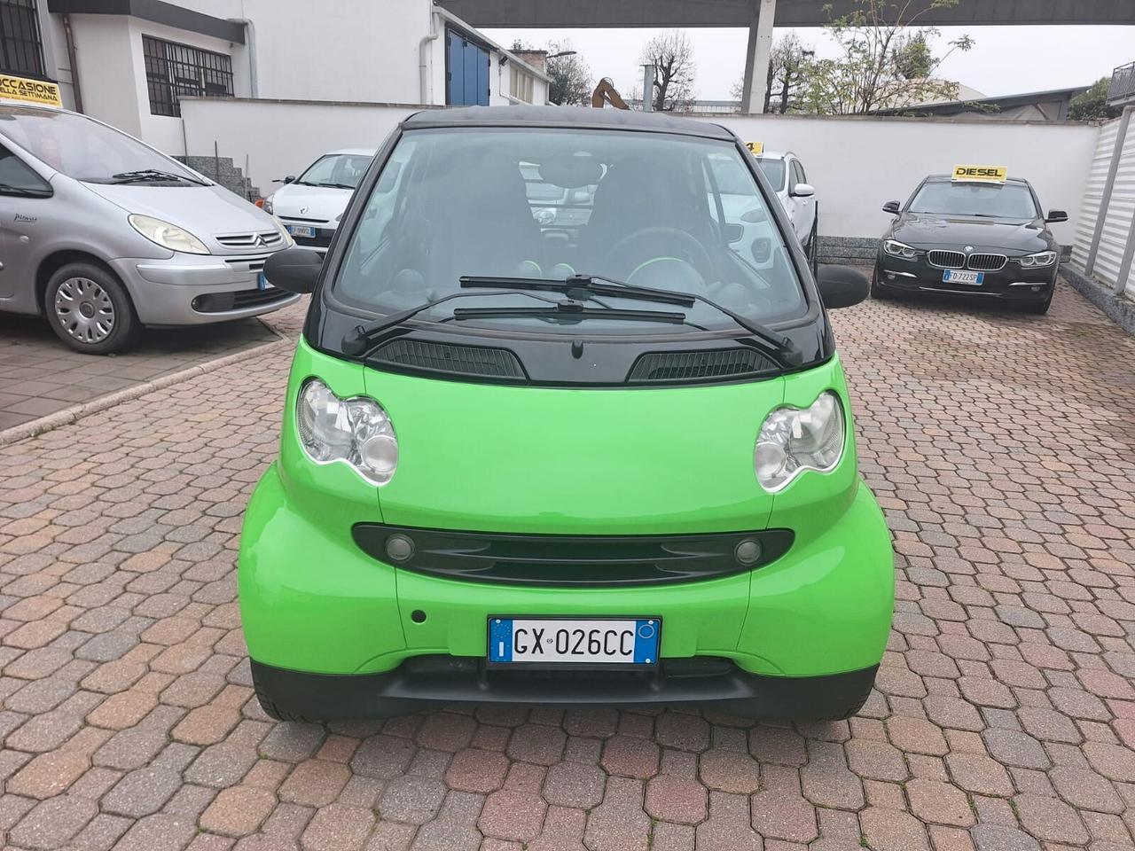 Smart ForTwo 799 Autocarro N1