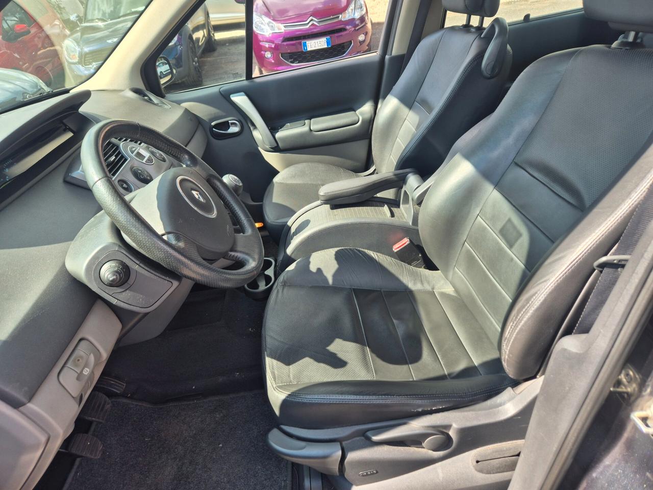 Renault Scenic Grand Scénic 1.9 dCi/130CV Serie Speciale Dynamique