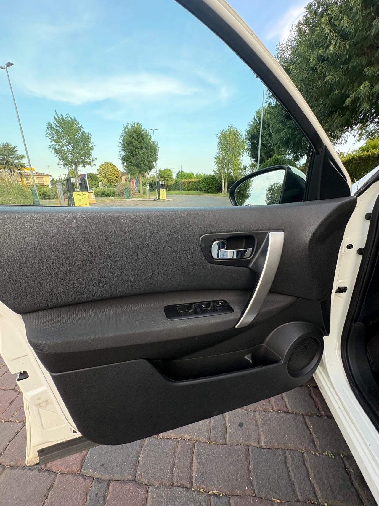 Nissan Qashqai 1.5 dCi DPF Visia ok Neopatentati!!!