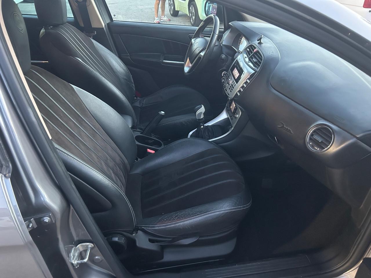 Lancia Delta 2.0 MJT DPF Platinum 165CV