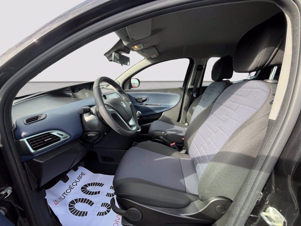 LANCIA Ypsilon 1.0 firefly hybrid Platino s&s 70cv del 2024