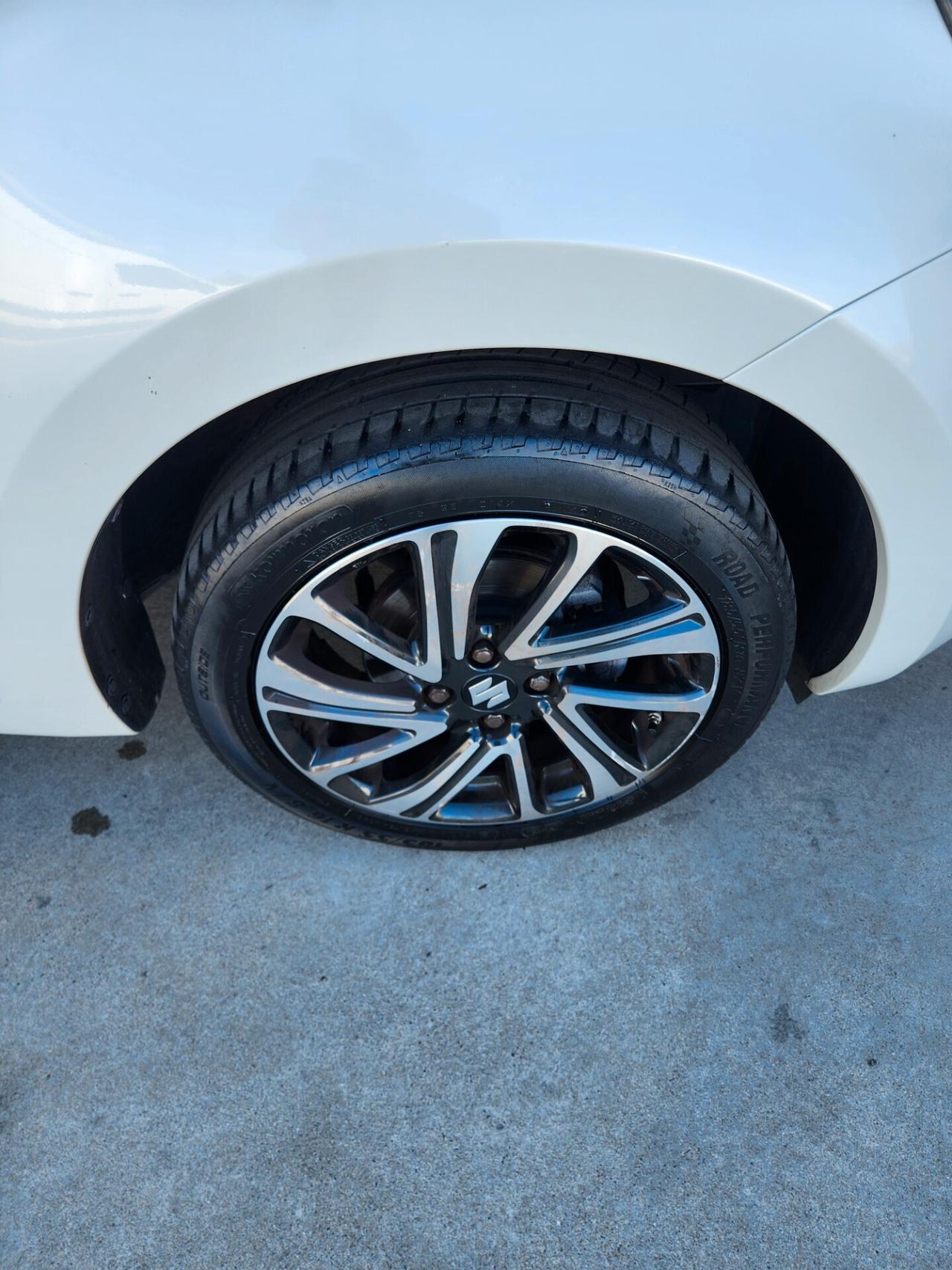 Suzuki Swift 1.2 Hybrid Top