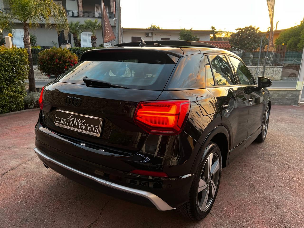 Audi Q2 30 TDI S tronic-2xS Line-TETTO-FULL