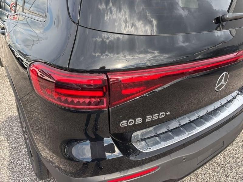 Mercedes-Benz EQB 250+ AMG Line Advanced