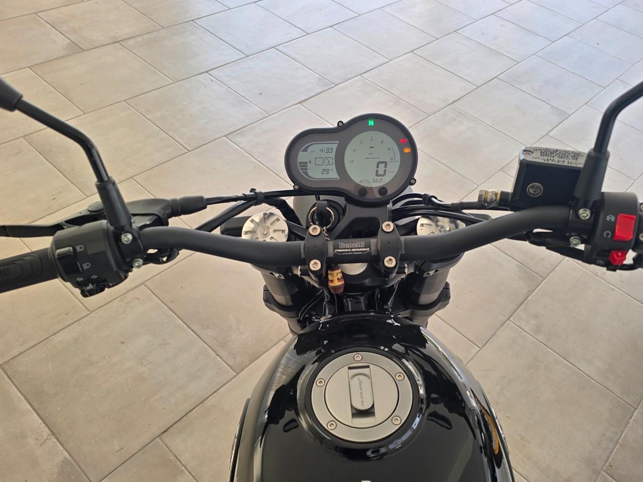 Benelli Leoncino 500 600km