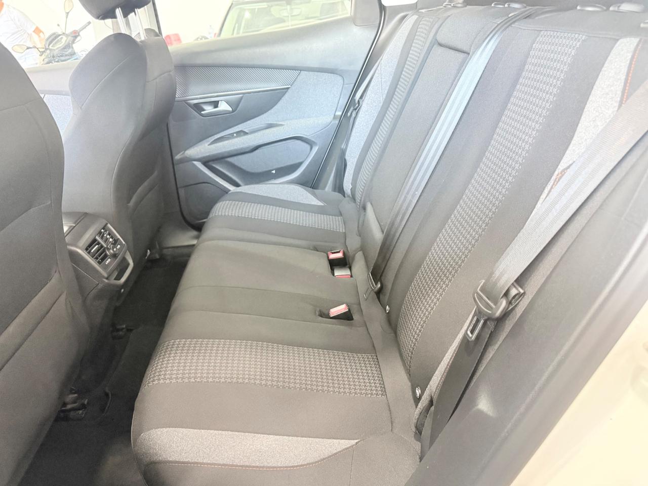 Peugeot 3008 BlueHDi 130 S&S EAT8 Allure 2020