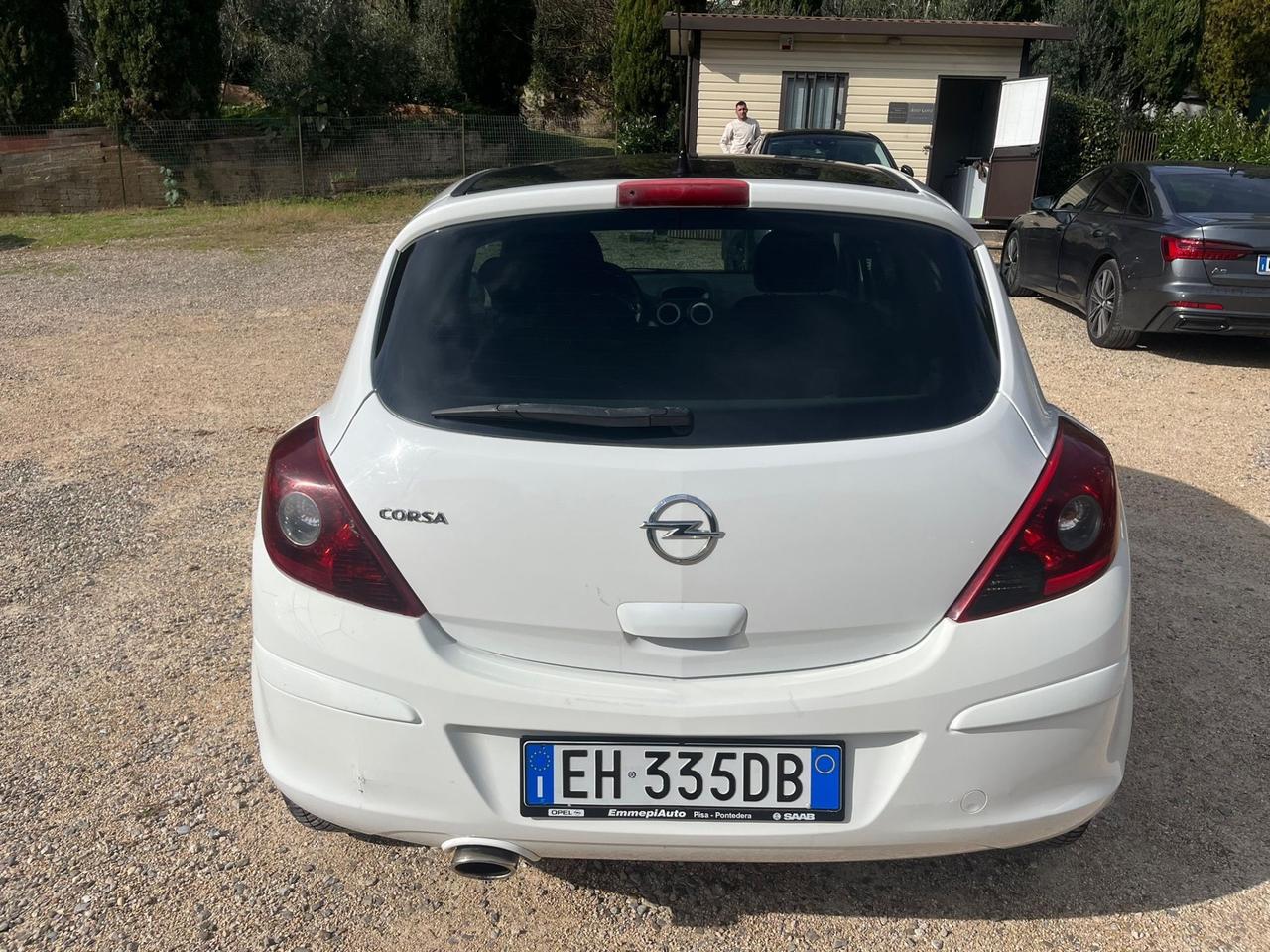 Opel Corsa 1.4 Benzina - Neopatentati
