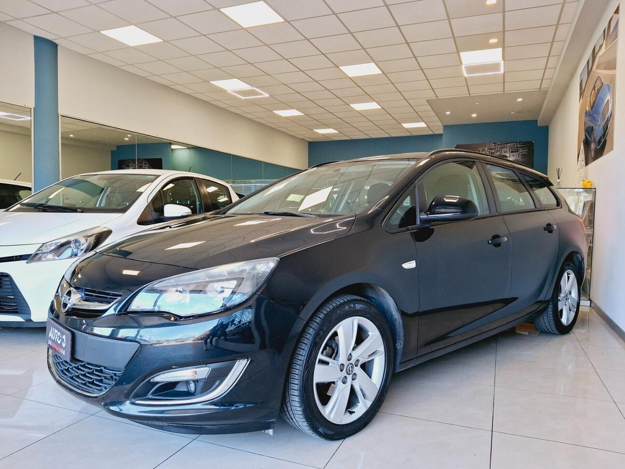Opel Astra 1.4 Turbo 140CV Sports Tourer GPL Tech Cosmo