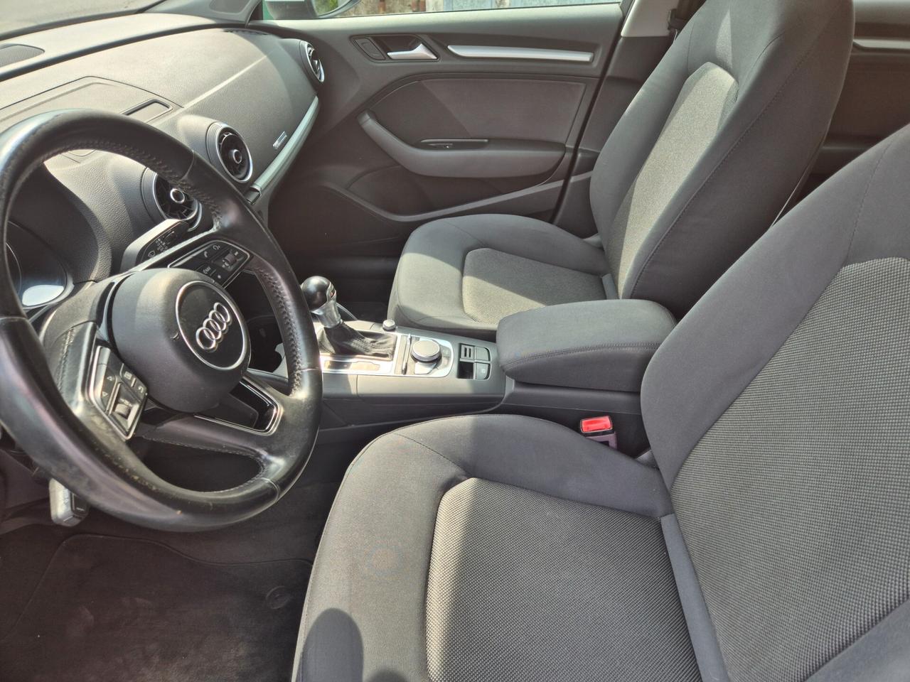 Audi A3 SPB 1.6 TDI S tronic Sport