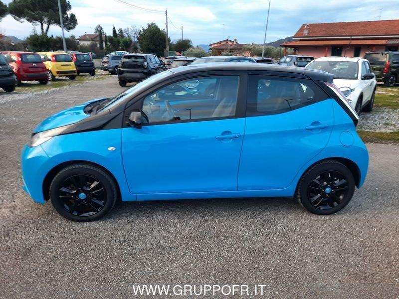 Toyota Aygo 1.0 VVT-i 69 CV 5 porte x-clusiv