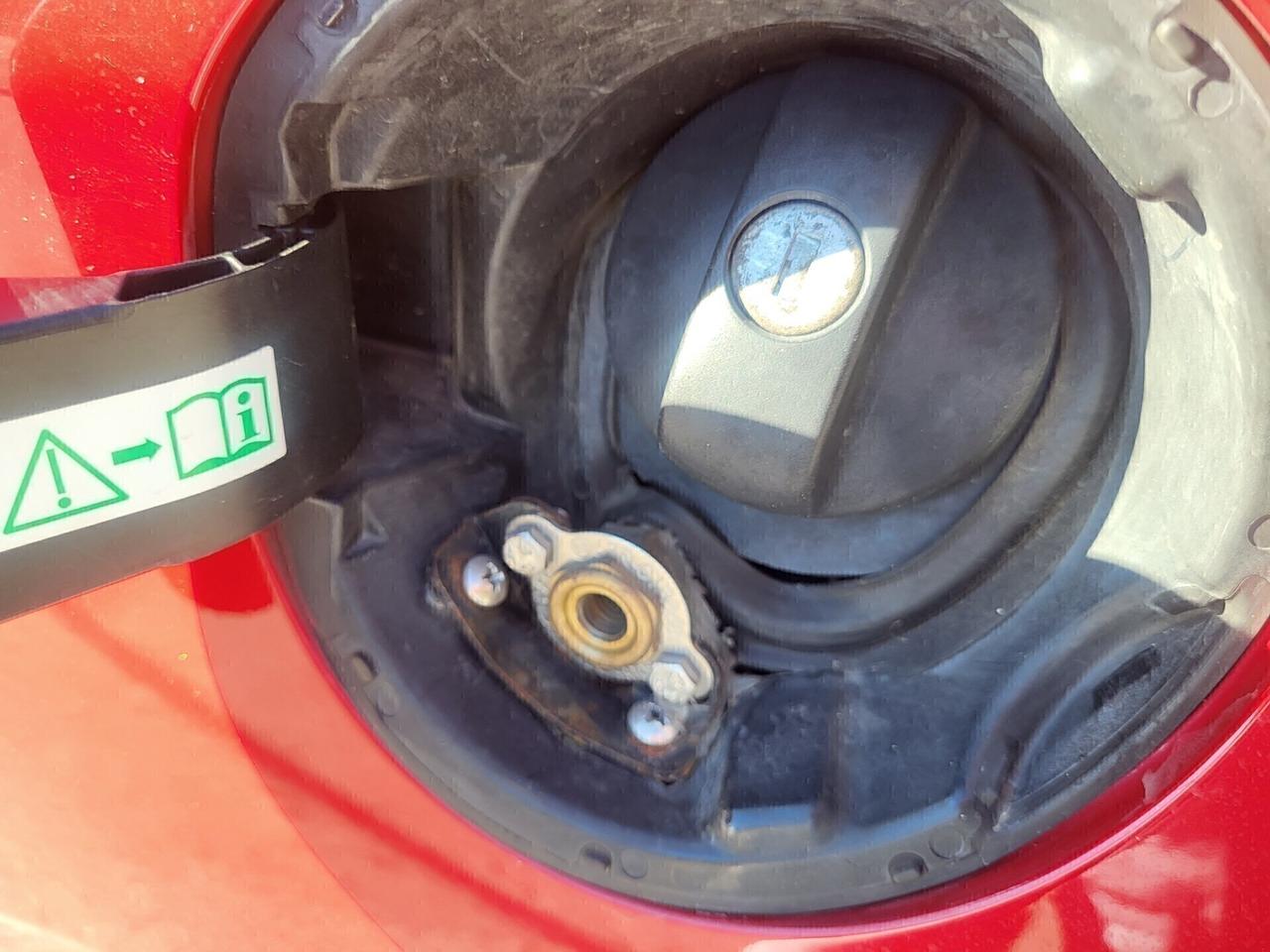 PEUGEOT 208-1,2 GPL-UNICA PROPRIET-3 REVISIONI