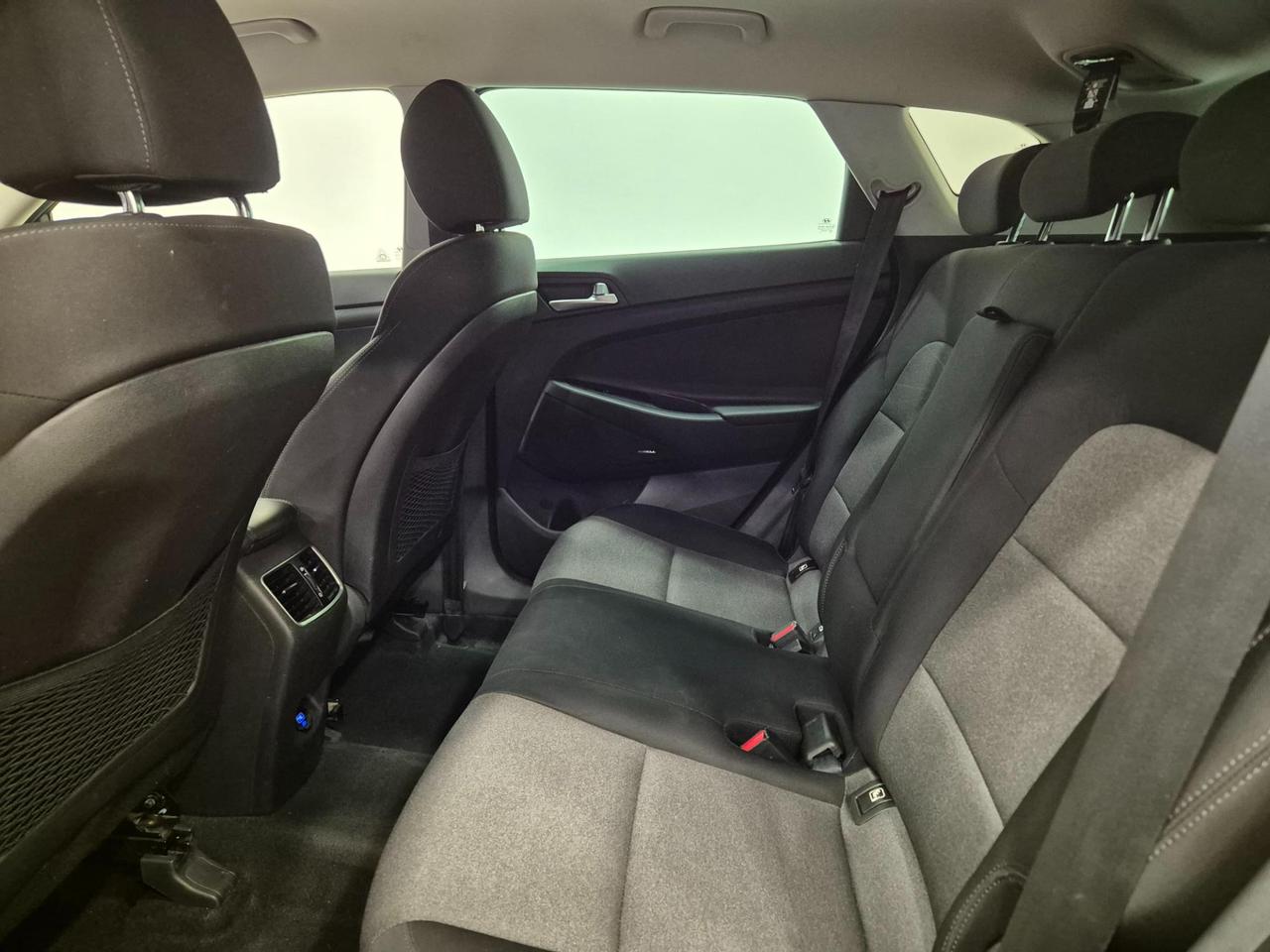 Hyundai Tucson 1.6 crdi Xprime 2wd 115cv - NEOPATENTATI - UNIPROPRIETARIO - Cruise/Lim - Cam