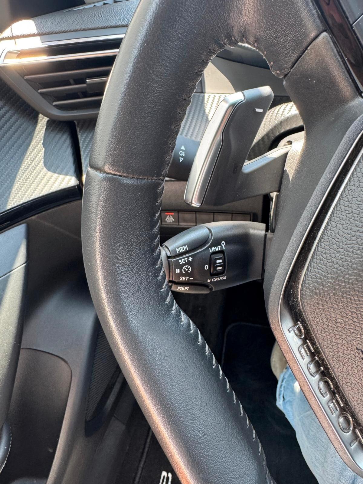 Peugeot 2008 BlueHDi 130 S&S EAT8 Allure Pack