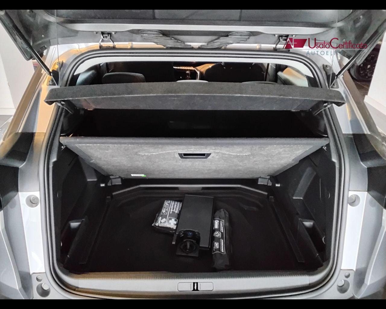 PEUGEOT 3008 BlueHDi 130 S&S Active Pack