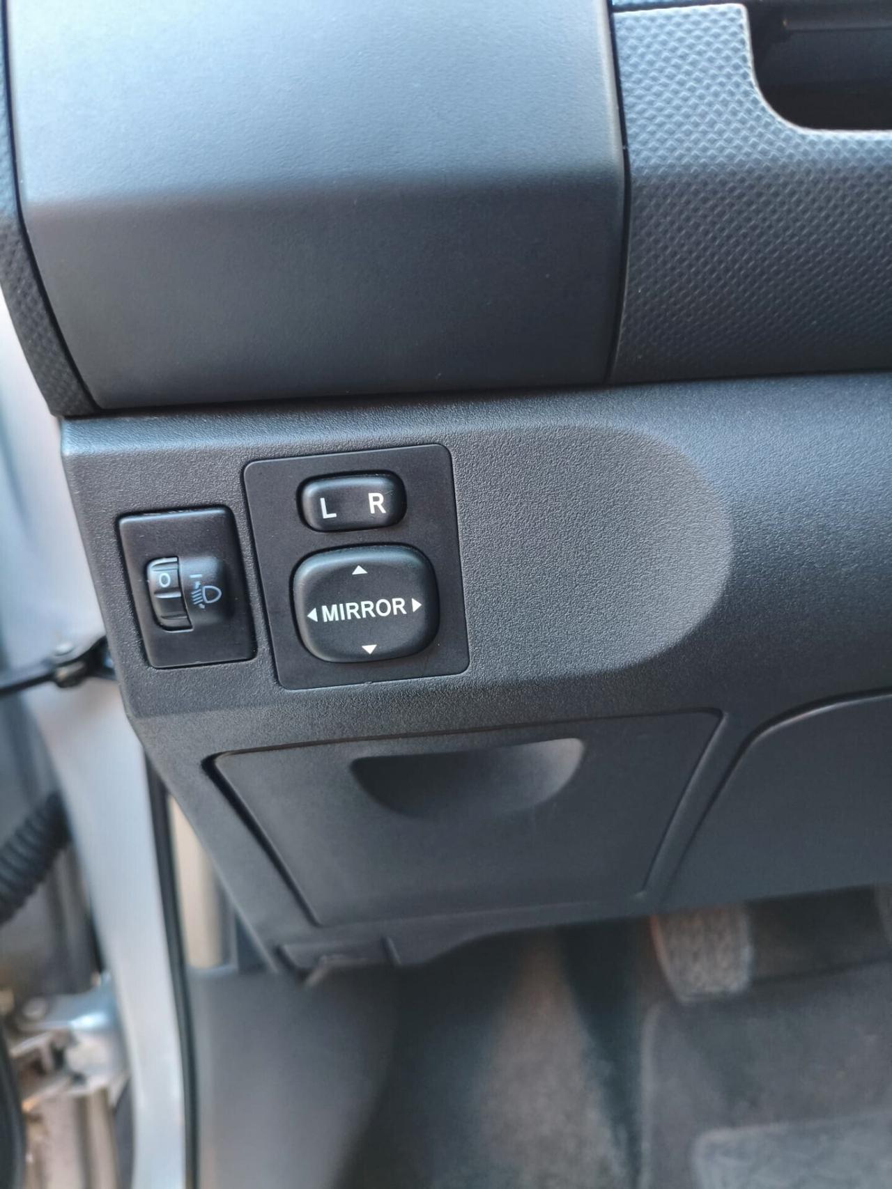 Toyota Yaris 1.3 - 5 porte