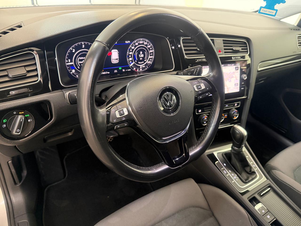 Volkswagen Golf 2.0 TDI DSG 5p. Highline BlueMotion Technology