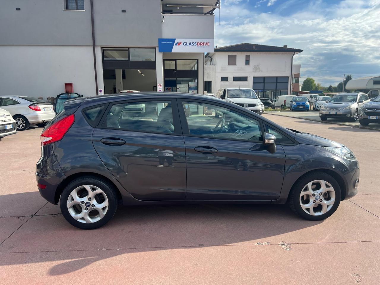 Ford Fiesta Ikon 1.2 16V 60CV 5p. Business
