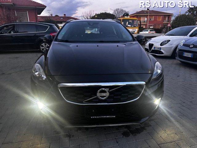 VOLVO V40 Cross Country V40 Cross Country D3 Geartronic Momentum