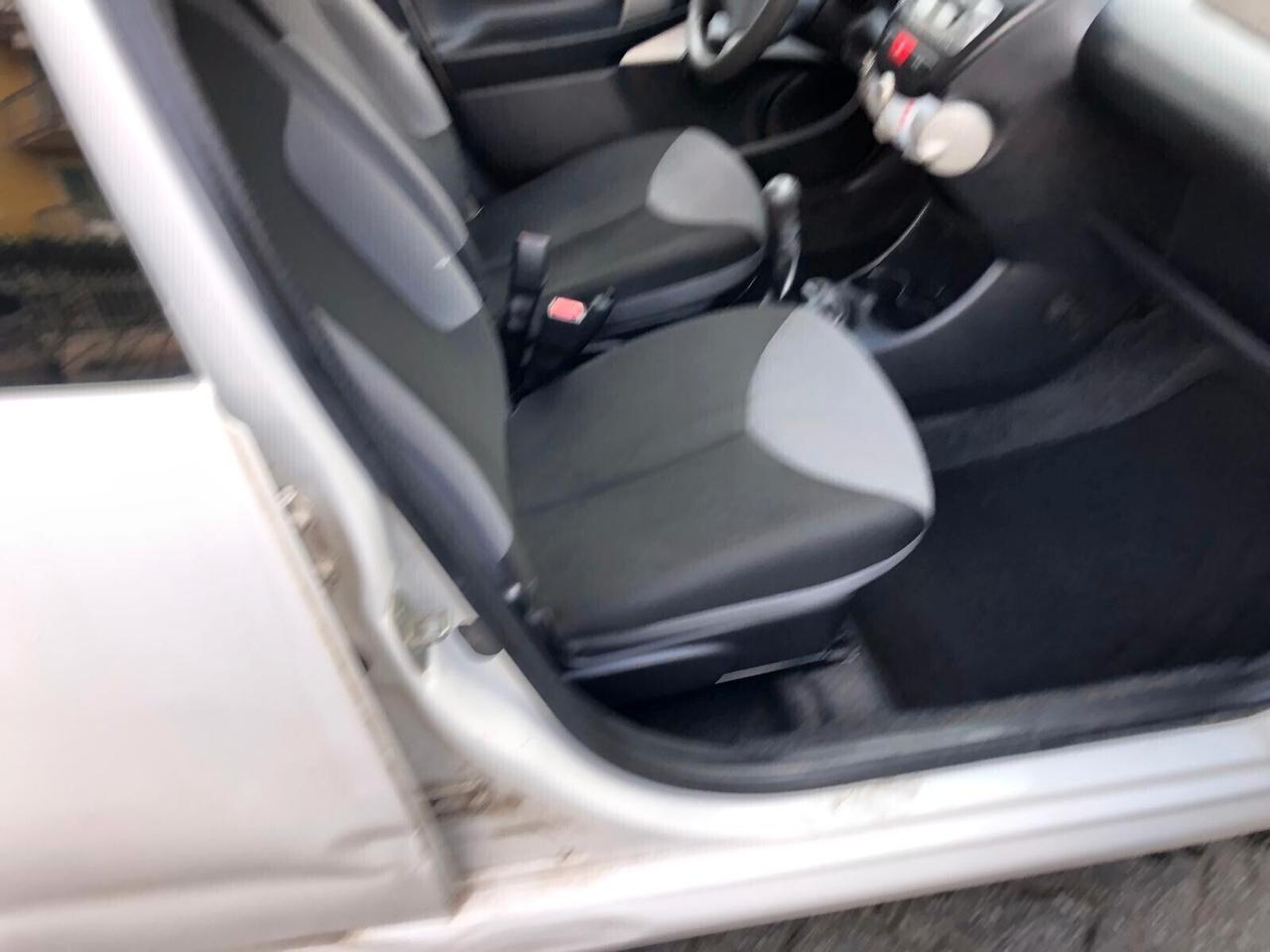 Peugeot 107 1.0 68CV 5p. SUPERGA UNICO PROPRIETARIO GARANZIA EUROPEA CONFORMGEST X 12 MESI RINNOVABILE FINO A 36 MESI!!!