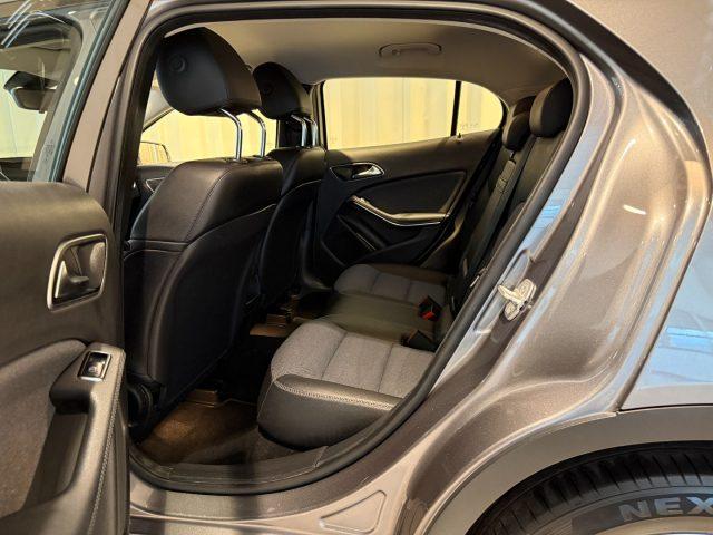 MERCEDES-BENZ GLA 200 CDI Automatic 4Matic Executive LED Navi Bluetooth