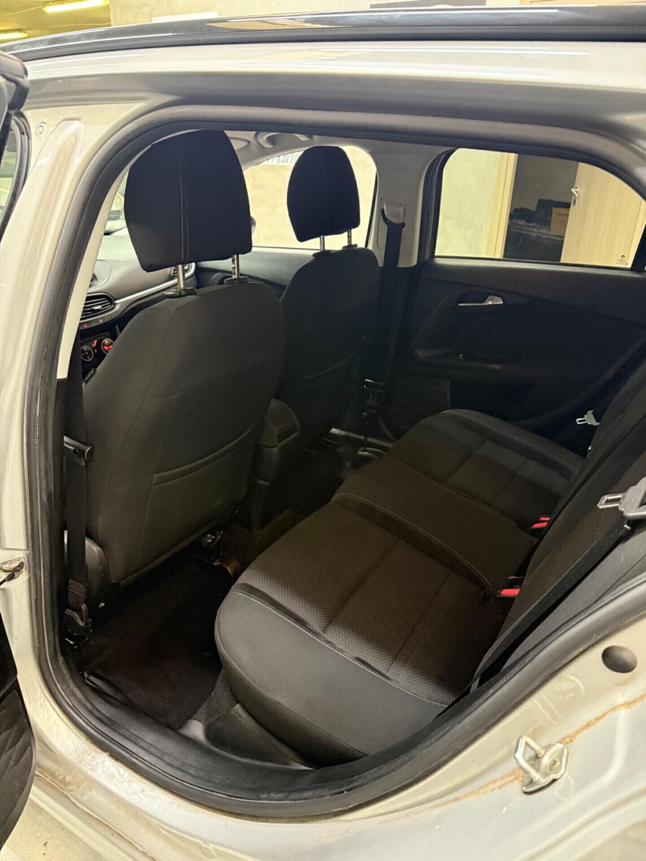 Fiat Tipo 1.6 Mjt S&S SW Lounge