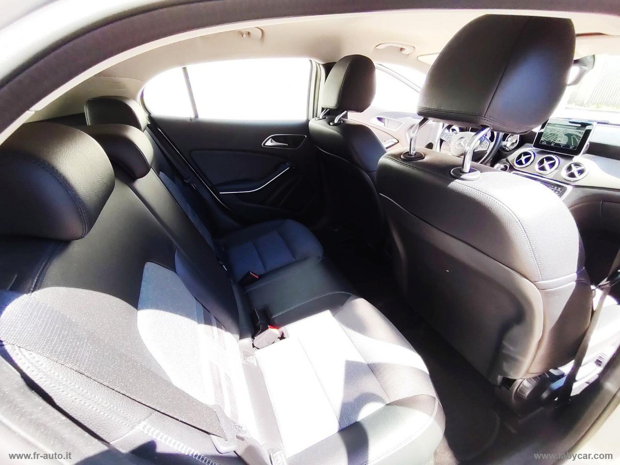 MERCEDES-BENZ GLA 180 d Premium