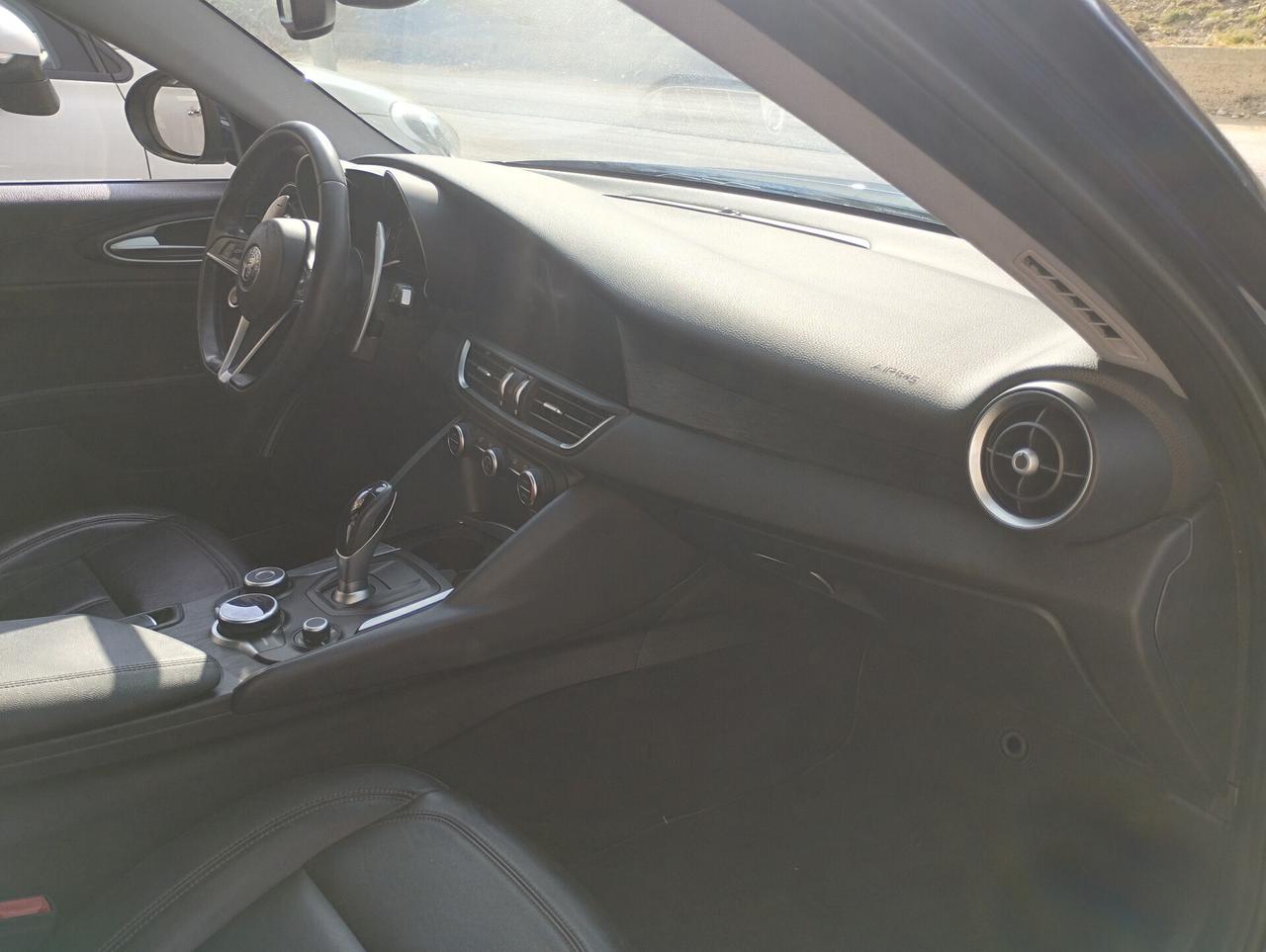 Alfa Romeo Giulia 2.2 Turbodiesel 190 CV AT8 Super