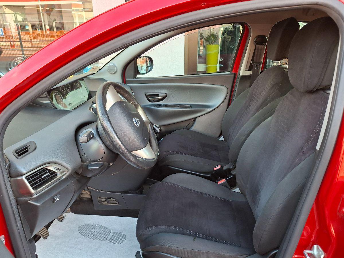 LANCIA - Ypsilon - 1.2 69 CV 5p. GPL Ecochic Silver