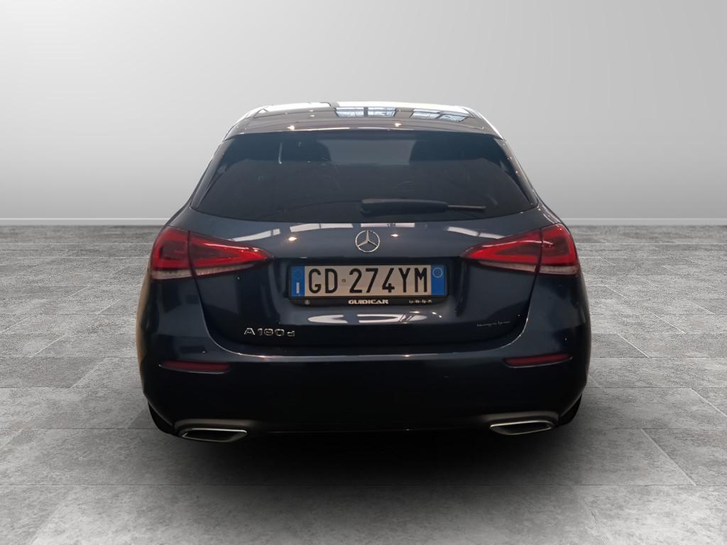 Mercedes-Benz Classe A - W177 2018 - A 180 d Sport auto