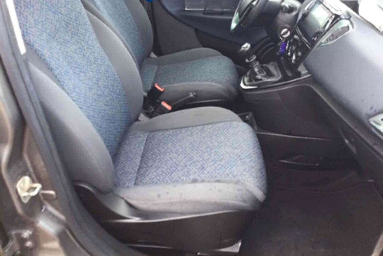 Lancia Ypsilon 1.0 FireFly 70cv Hybrid Gold