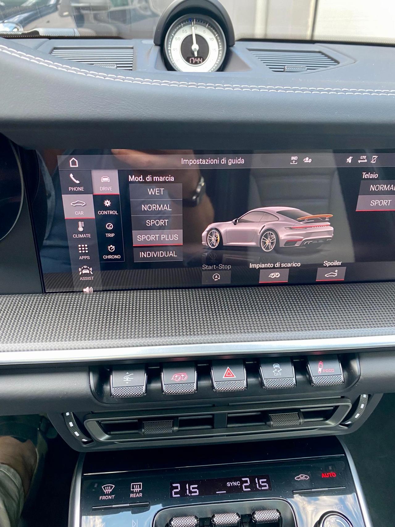 Porsche 992 Coupe 911 3.7 Turbo S auto panorama+ burmester