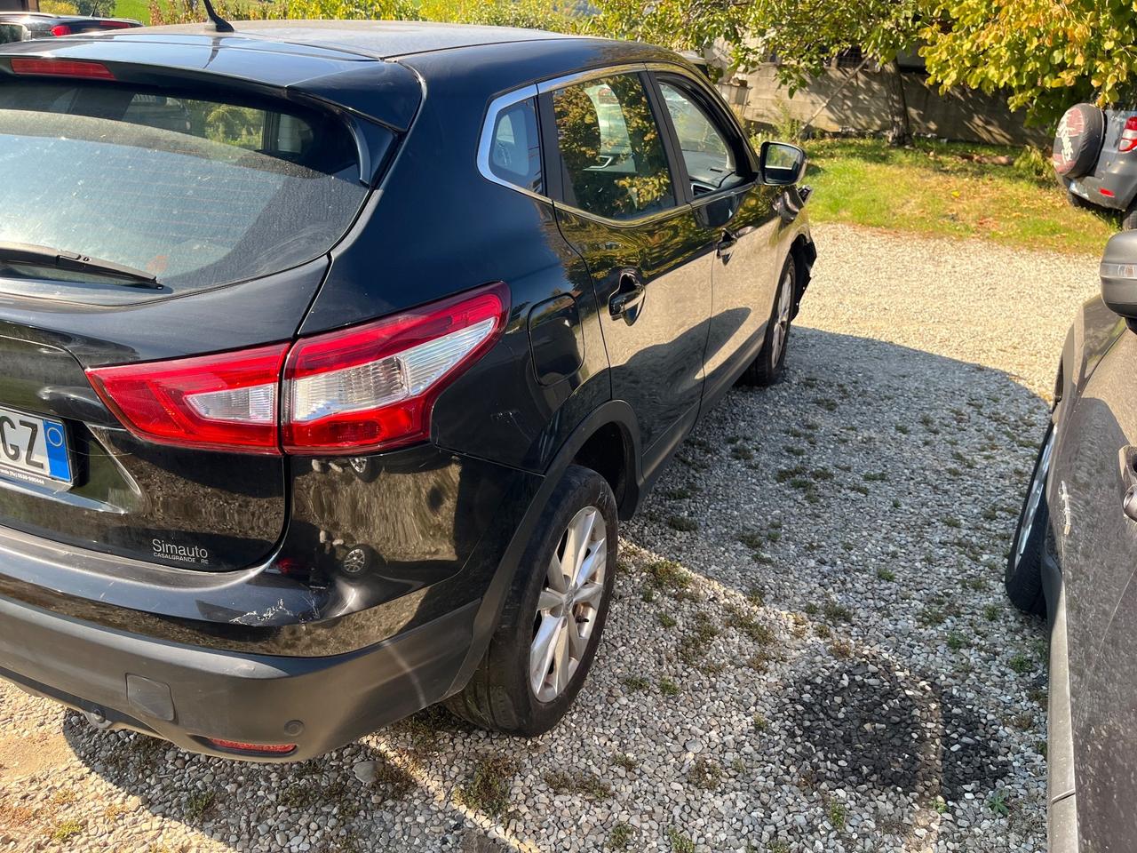 Nissan Qashqai 1.6 dCi AUTOMATICO INCIDENTATO