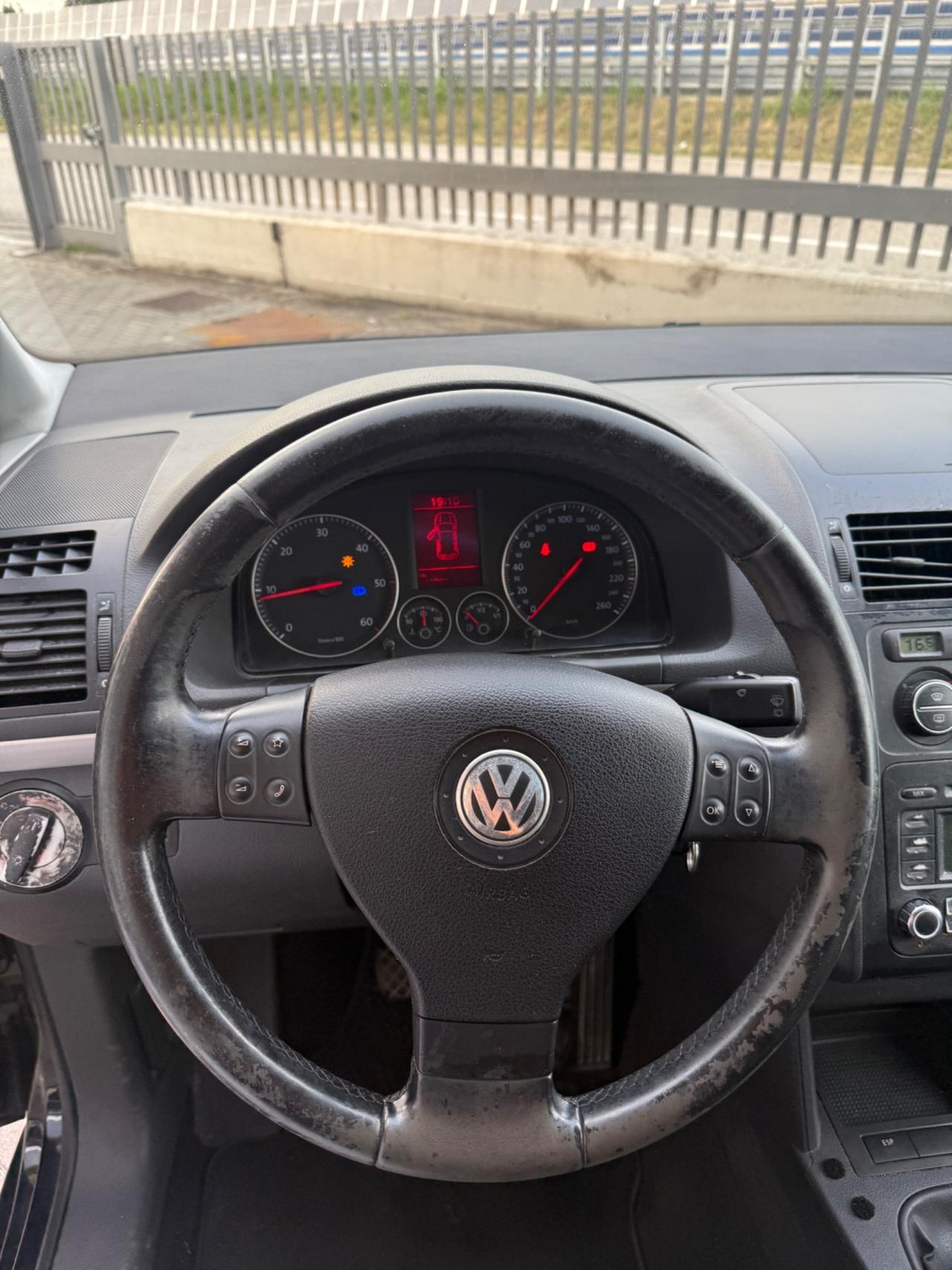 Volkswagen Touran 2.0 16V TDI Highline