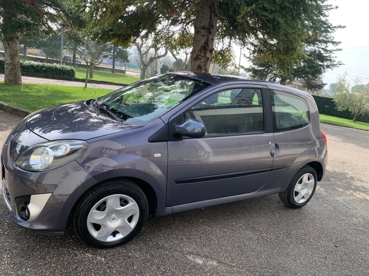 Utilitaria 1.2 benzina neopatentati