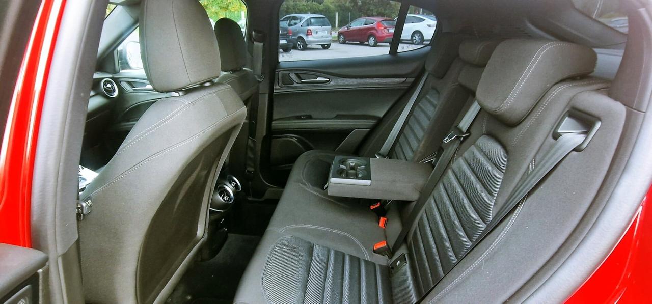 Alfa Romeo Stelvio 2.2 Turbodiesel 160 CV AT8 RWD Super