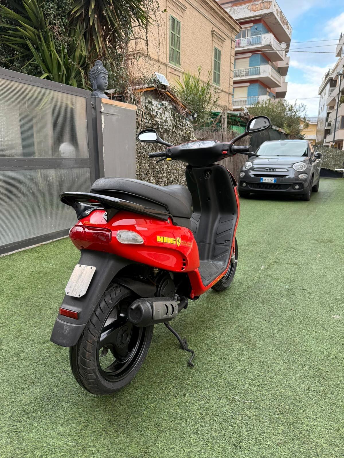 Piaggio NRG 50 FERRARI