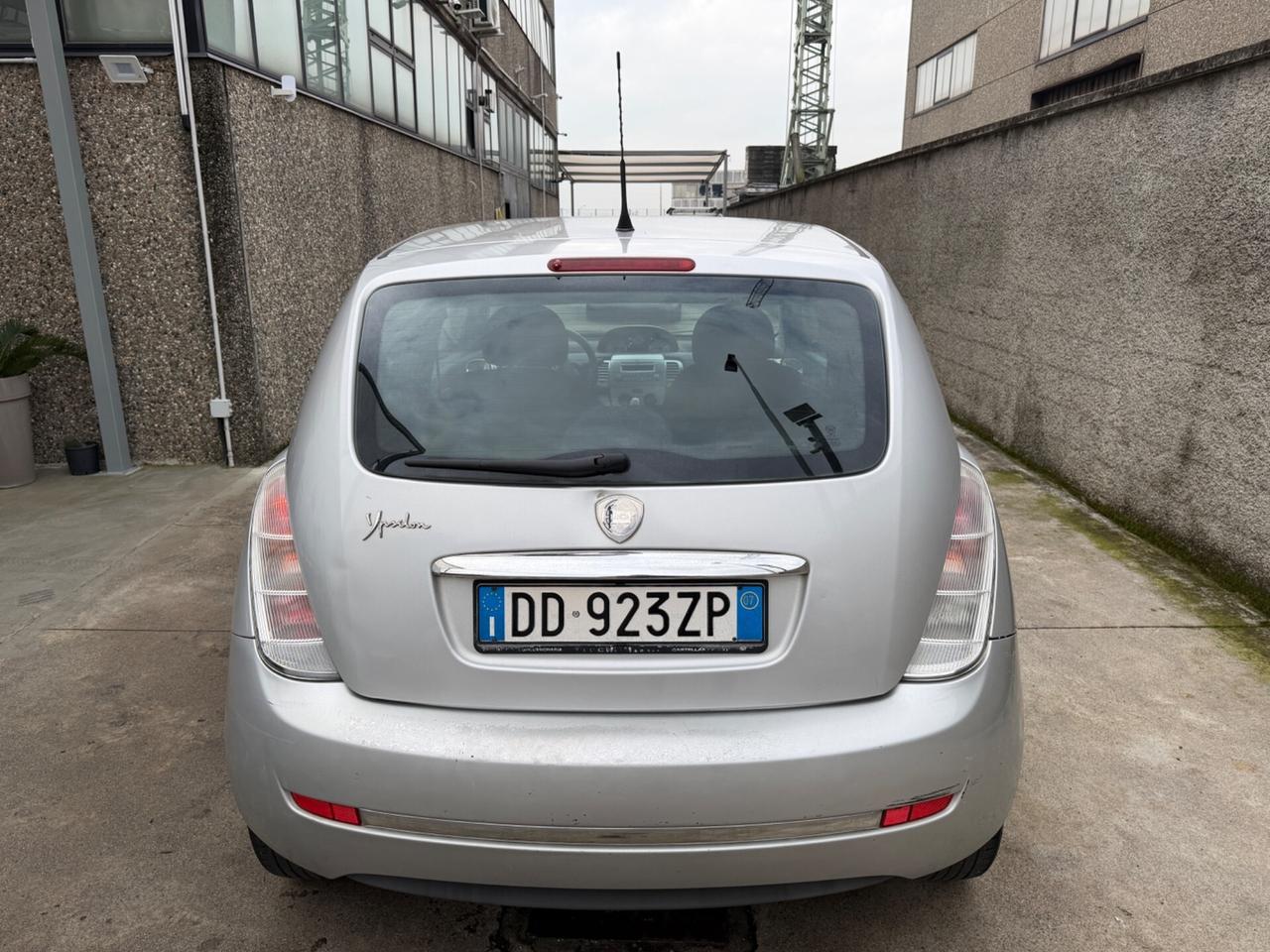 Lancia Ypsilon 1.2 benzina euro4 NEOPATENTATI