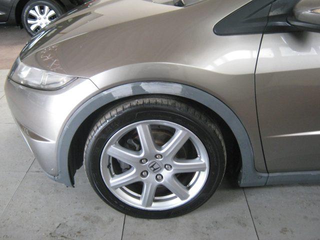 HONDA Civic 1.8 i-VTEC 5p. Sport