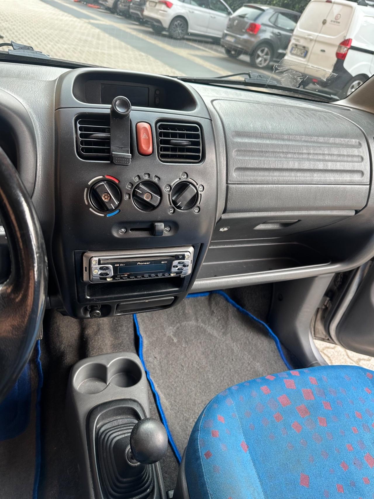 Opel Agila 1.2 16V Cosmo